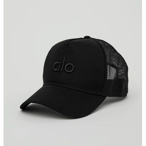 ALO hat new with tags!!